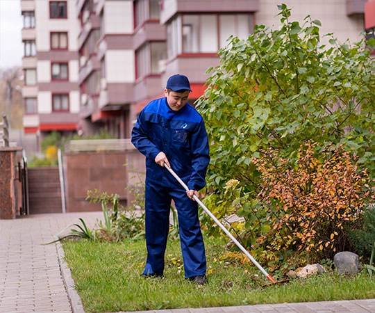 Уборка территории в Канске и  Красноярском крае