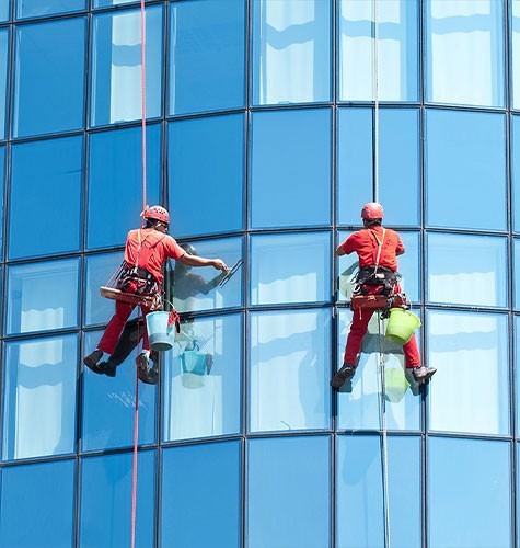 Мытье фасадов промальпинистами в Канске